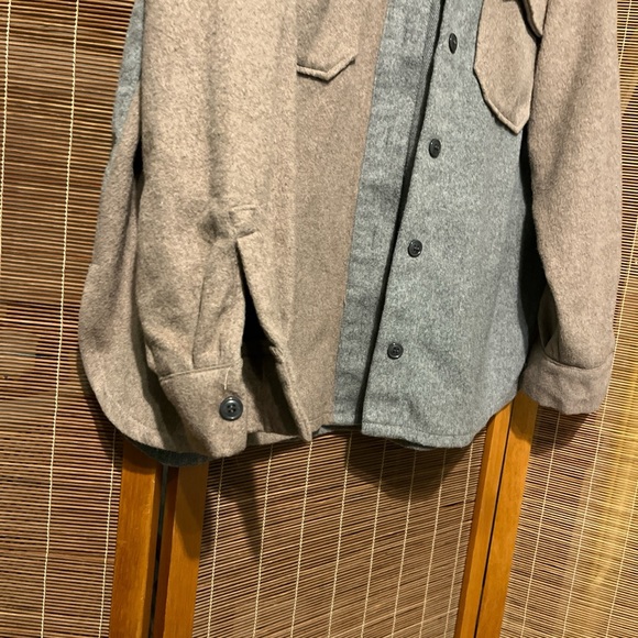 Shacket - Picture 3 of 4